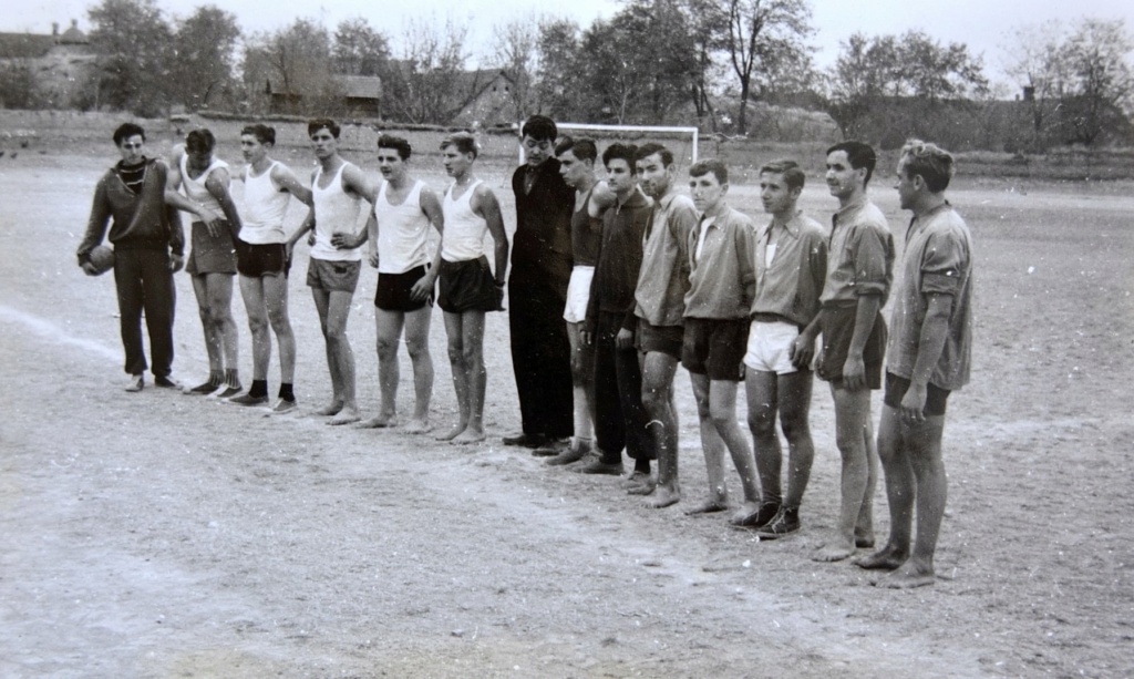 MUNKÁS SPORTJÁTÉKOK - 1961.  MORAVICA  Munkze16