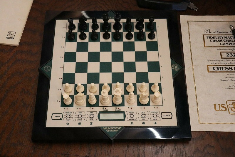 chess - [ebay] Ventes Aux Enchères d'Échecs Électroniques - Page 3 Fideli17