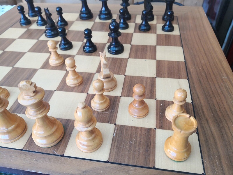 chess - [ebay] Ventes Aux Enchères d'Échecs Électroniques - Page 4 Jeux_d15