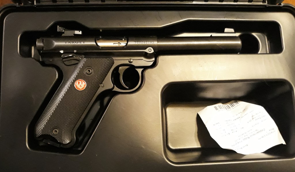 Ruger Mark IV Target -- my new toy Ruger_12