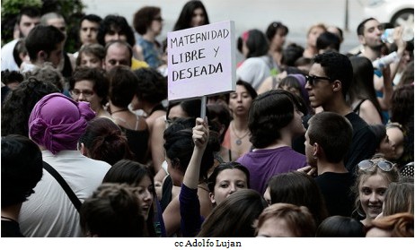 IVG en Espagne : le gouvernement réactionnaire s’en prend aux femmes (Parti de Gauche) + Avortement : l’Espagne à l’avant-garde d’une régression européenne ? (Regards) Avorte10