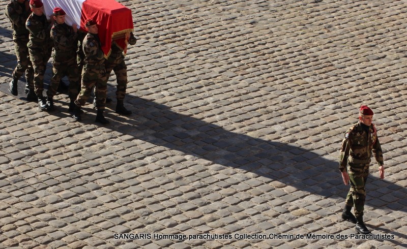 SANGARIS reportage hommage nationale INVALIDES parachutistes morts RCA en présence du Président de la République François Hollande Img_9032