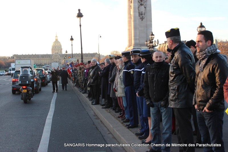 SANGARIS reportage hommage parisien Pont AlexandreIII parachutistes morts au champ d'honneur RCA Img_9812