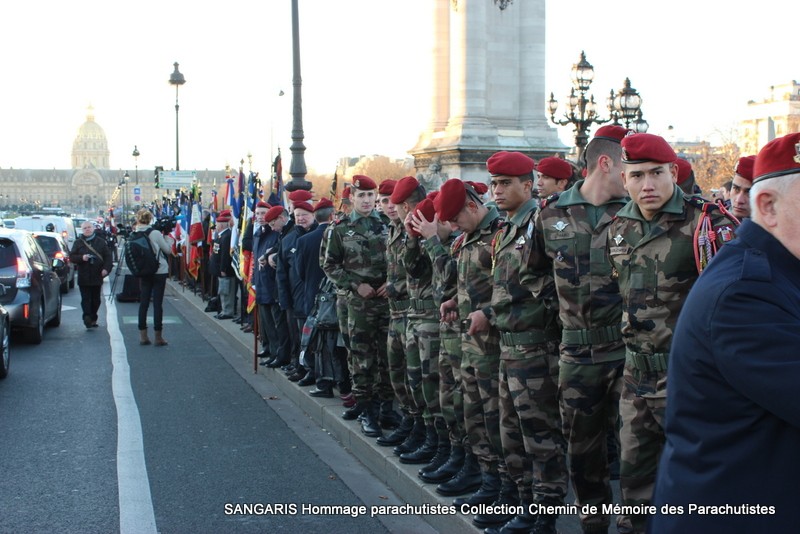 SANGARIS reportage hommage parisien Pont AlexandreIII parachutistes morts au champ d'honneur RCA Img_9822