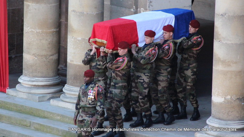 SANGARIS reportage hommage nationale INVALIDES parachutistes morts RCA en présence du Président de la République François Hollande Img_9927