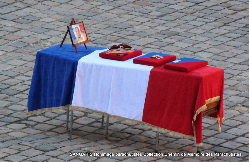 SANGARIS reportage hommage nationale INVALIDES parachutistes morts RCA en présence du Président de la République François Hollande Img_9928