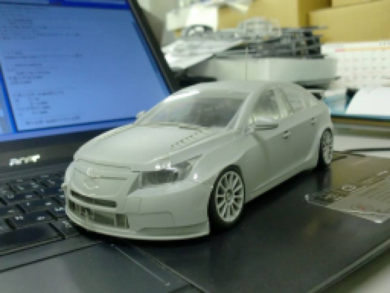 a venir peut etre (Aoshima Chevrolet Cruze) 10291710