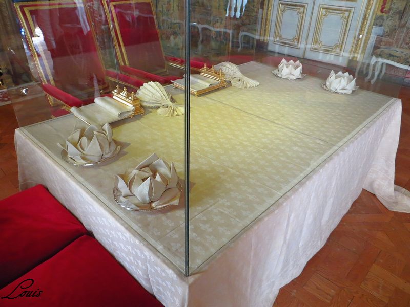 La salle-à-manger et l'art à table au XVIIIe siècle Img_2521