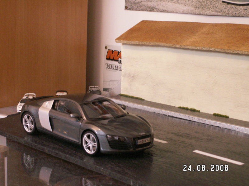 MON AUDI R8 KYOSHO Pict0018