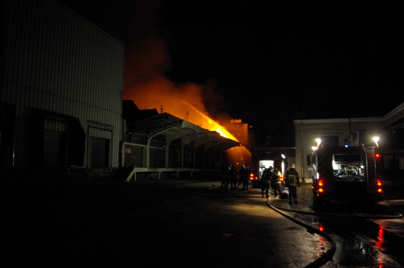 Manage : important feu d'usine (10/10/2013 + photos) Imgp9710