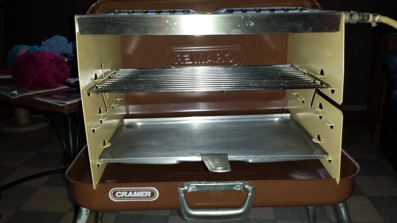 plusieurs bricoles : cramer, hot dogger camping gaz.... 20140411