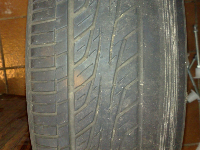 usure anormale pneu ar coté conducteur Pneu_u10