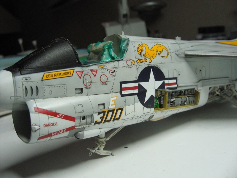 A-7E corsair II vought Revell au 1/48è - Page 6 Img_8529