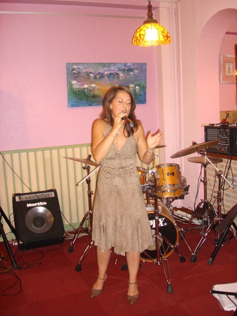 Valérie SOARES et ses musiciens le 28/08 à la PIZZA GOGO Dsc08212