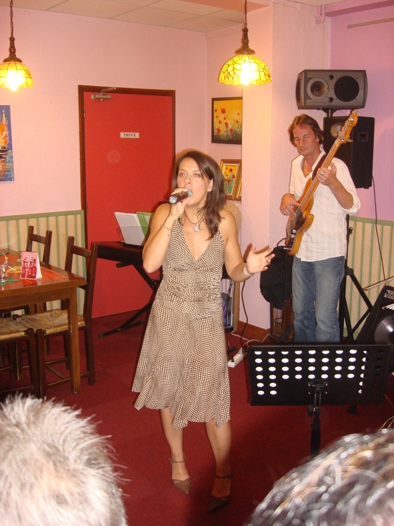 Valérie SOARES et ses musiciens le 28/08 à la PIZZA GOGO Dsc08215