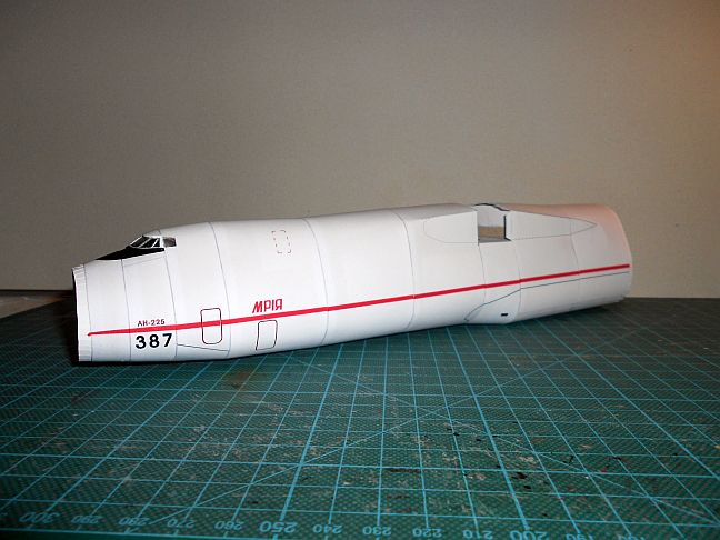 Buran auf Antonow AN 225 in 1:144 Ab0610