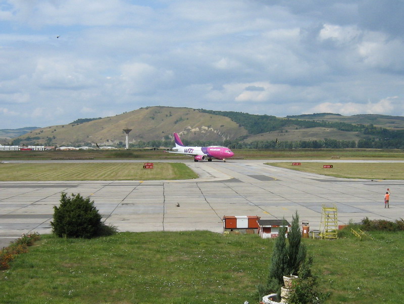 Aeroportul Targu-Mures (Transilvania) - 2008 - Pagina 2 Img_1213