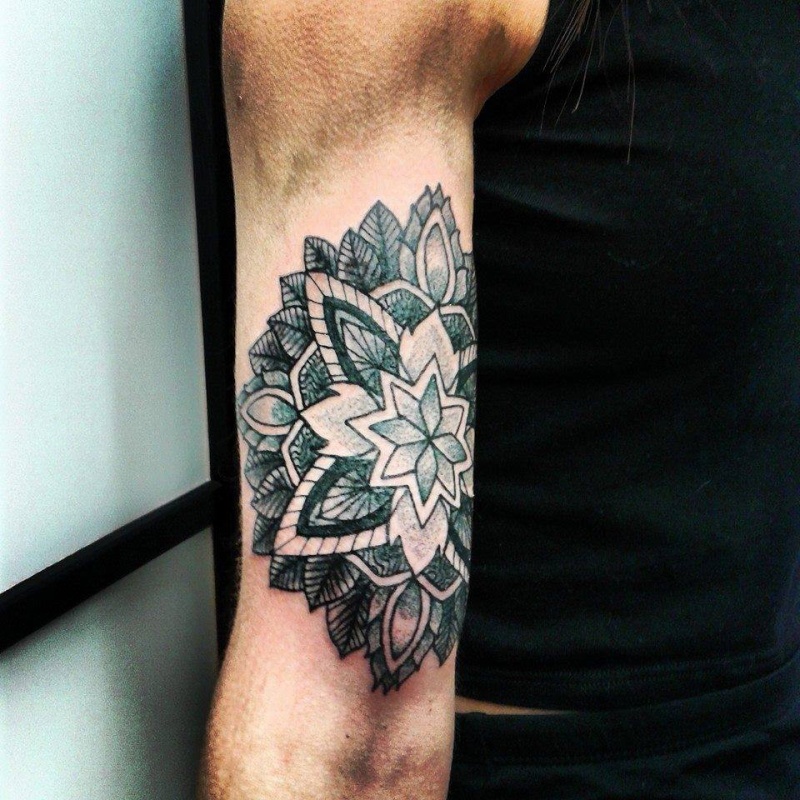 Galerie Tattoos. - Page 8 Seven_12