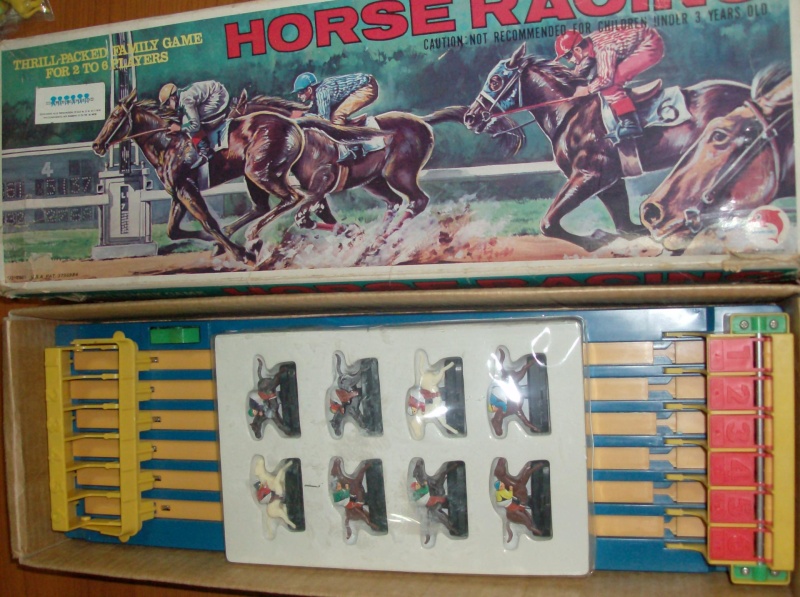 Giocattoli vecchi anni 50 60 70 Horse Racing 1979 corsa di cavalli usata ma funzionante Hpim5411