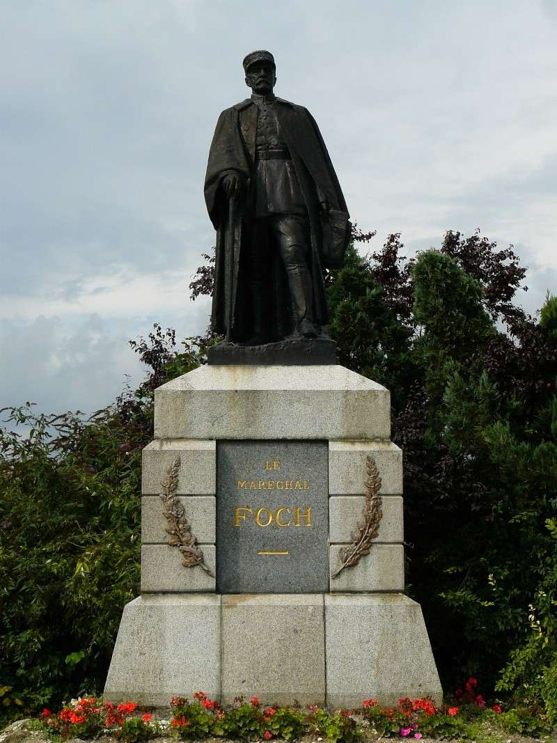 monument du Marechal foch a bouchavesnes bergen Monume19