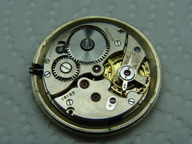 petit reportage sur la restauration d'une montre wyler incaflex superior   Dsc06313