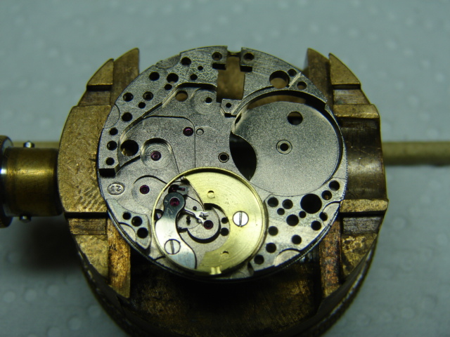 petit reportage sur la restauration d'une montre wyler incaflex superior   Dsc06324
