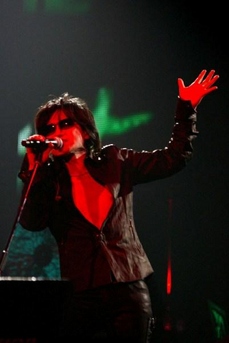 Toshi de retour pour 2 concerts au printemps 2014 Toshi_10