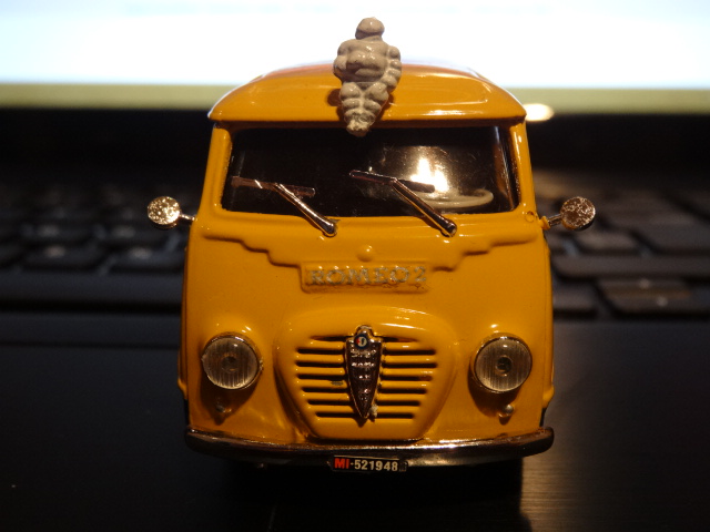 Camions et camionnettes Alfa en miniature Dsc05415