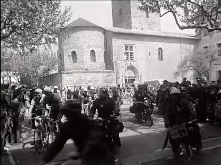En 1959 - DEPART du Tour du Sud à partir du centre-ville de FREJUS 1959-d16