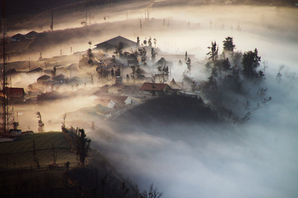 Vẻ đẹp huyền ảo của những đám sương mù mỏng manh Suong_22