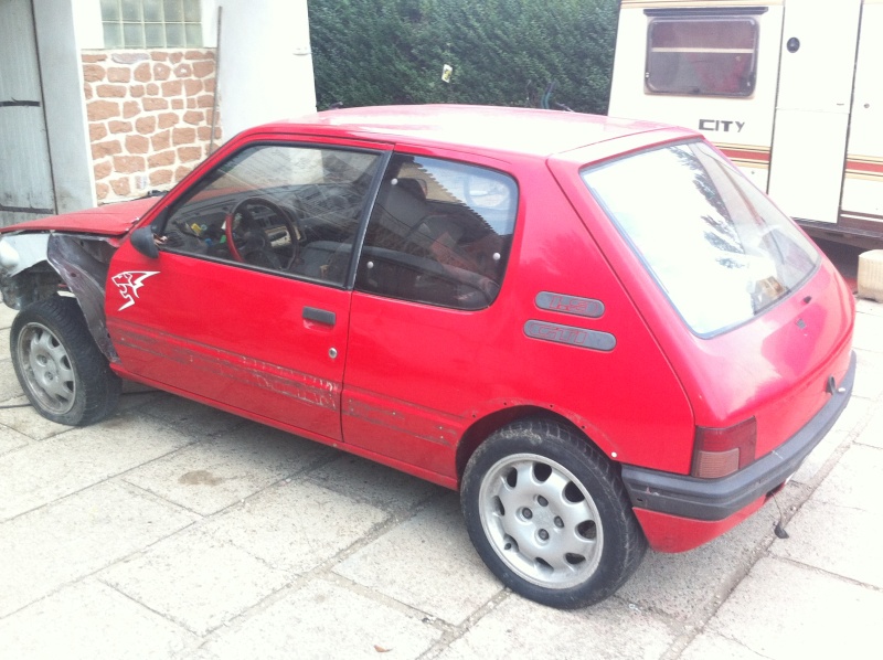 [loris84]  205 GTI 1.9l Rouge Vallelunga 1989 - Page 2 Photo_11