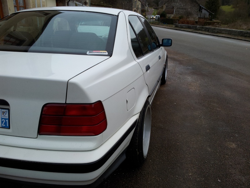 320i E36 berline 91  En_bre10