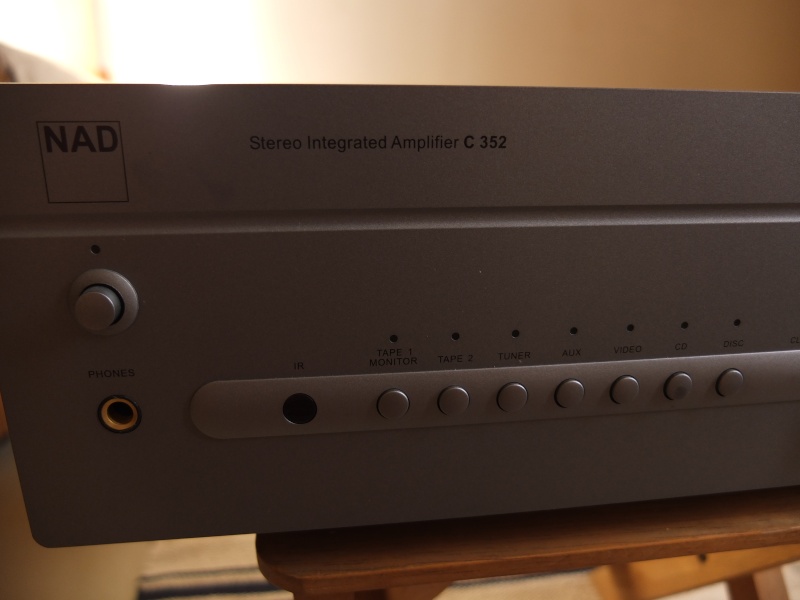 NAD C 352 Stereo Integrated Amplifier (Used) SOLD Dscf4716