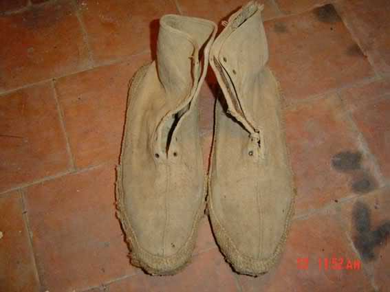 Les chaussures de repos   1072