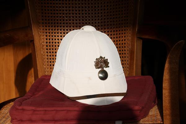 Le casque colonial modèle 1886  3822