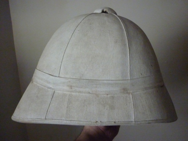 Le casque colonial modèle 1886  4196