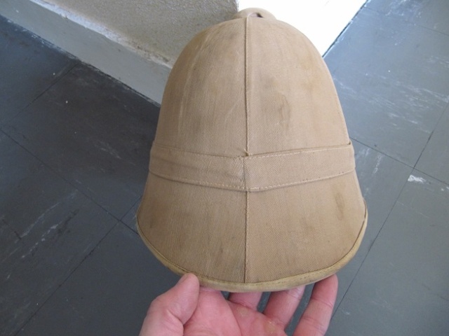 Le casque colonial modèle 1886  4197