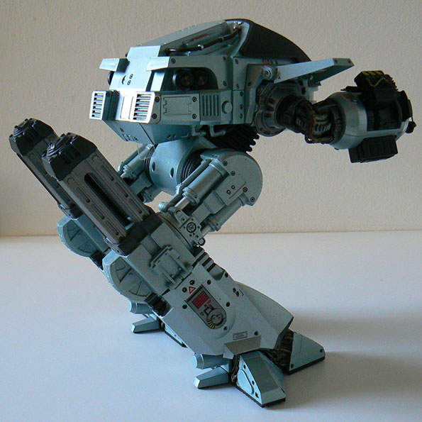 Robocop - ED 209 Neca_e20