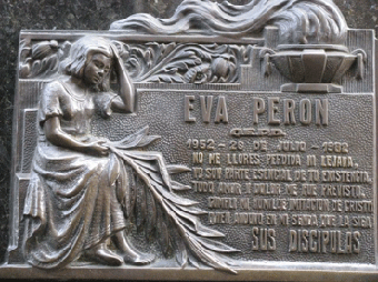  7 mai 1919 : naissance de Evita Perón. Tombe-10
