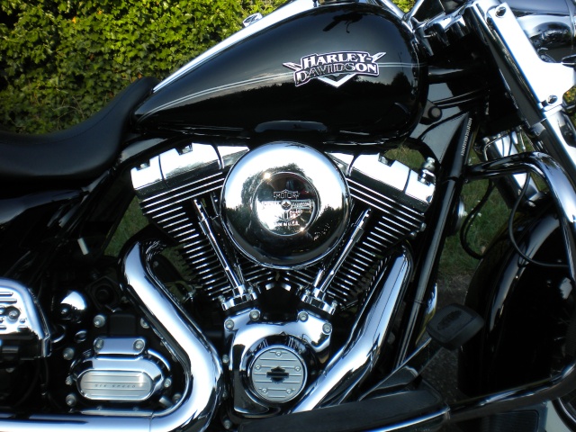 Road King uniquement, combien sur Passion-Harley  - Page 7 Dscn5214