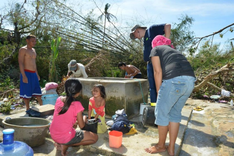Haiyan - THW - Katastrophenhilfe Wasche10