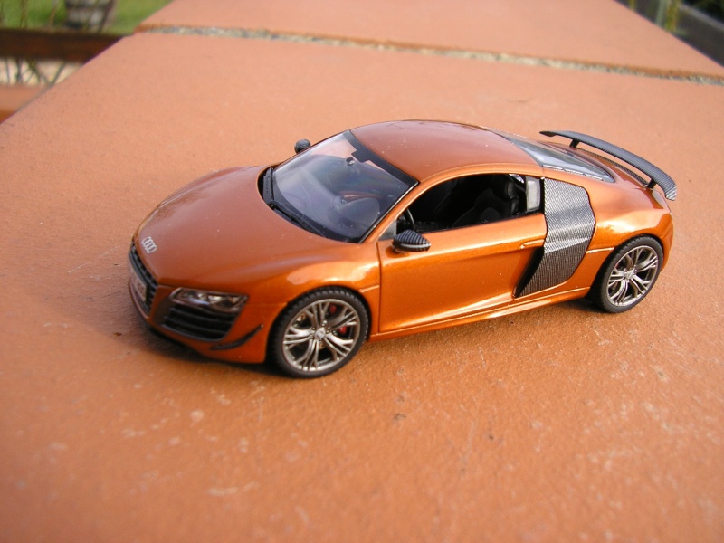 AUDI R8_411