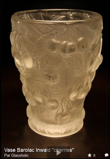 Vase verre moulé opalescent "Muller Frères Lunévile"  Art Déco Captur54