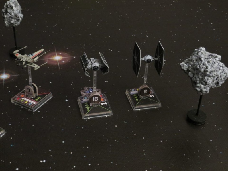 Scenario: In fuga tra gli asteroidi X-wing14