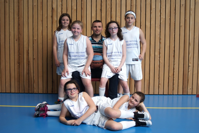 Tournoi poussins poussines Dsc04830