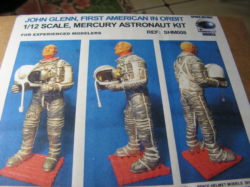 Mercury astronaut kit ([SPACE HELMET 1/12] -  Ouverture de boite par Mercury 7. Mercur36