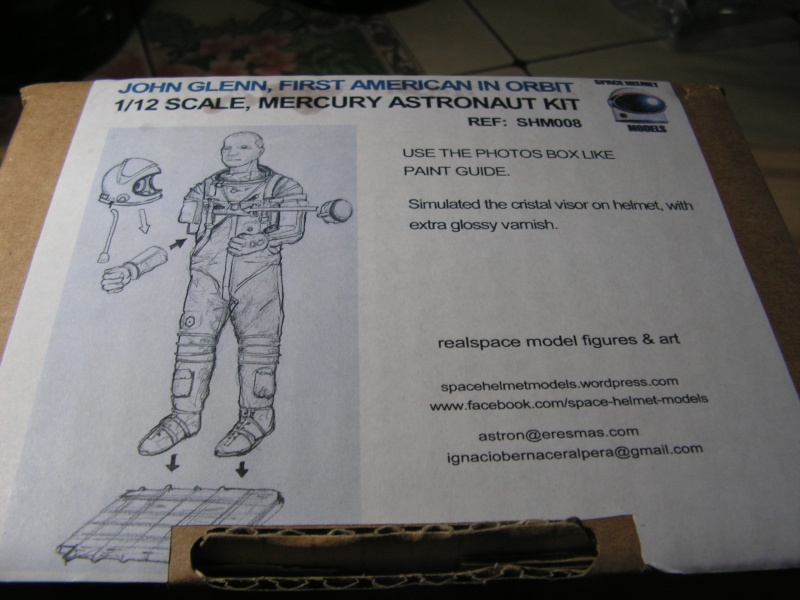 Mercury astronaut kit ([SPACE HELMET 1/12] -  Ouverture de boite par Mercury 7. Mercur37