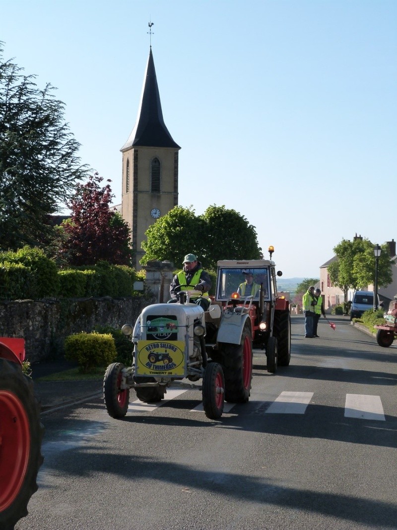 Randonnée des Vieux tracteurs départ Pezé -le -Robert(72140) P1060418