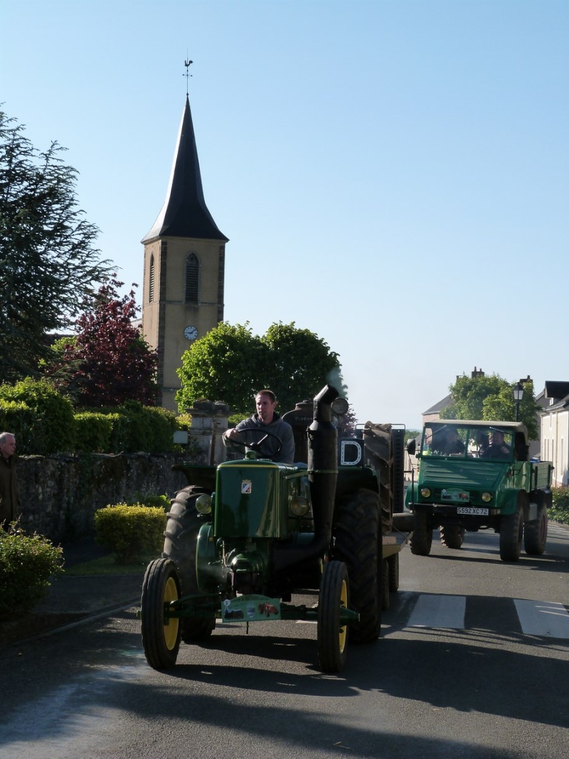 Randonnée des Vieux tracteurs départ Pezé -le -Robert(72140) P1060528