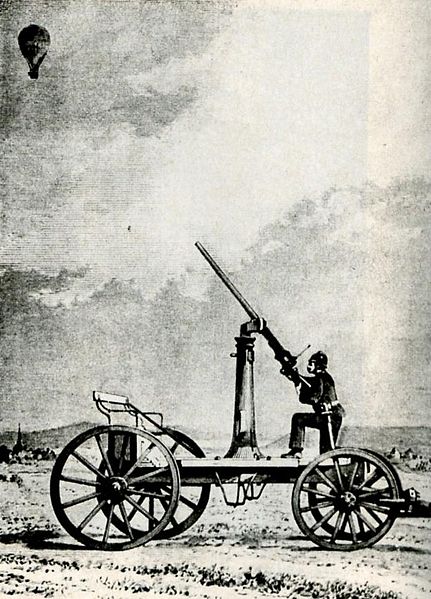 Canon mitrailleur de 3,7 cm "Maschinekanone Flak". 431px-10